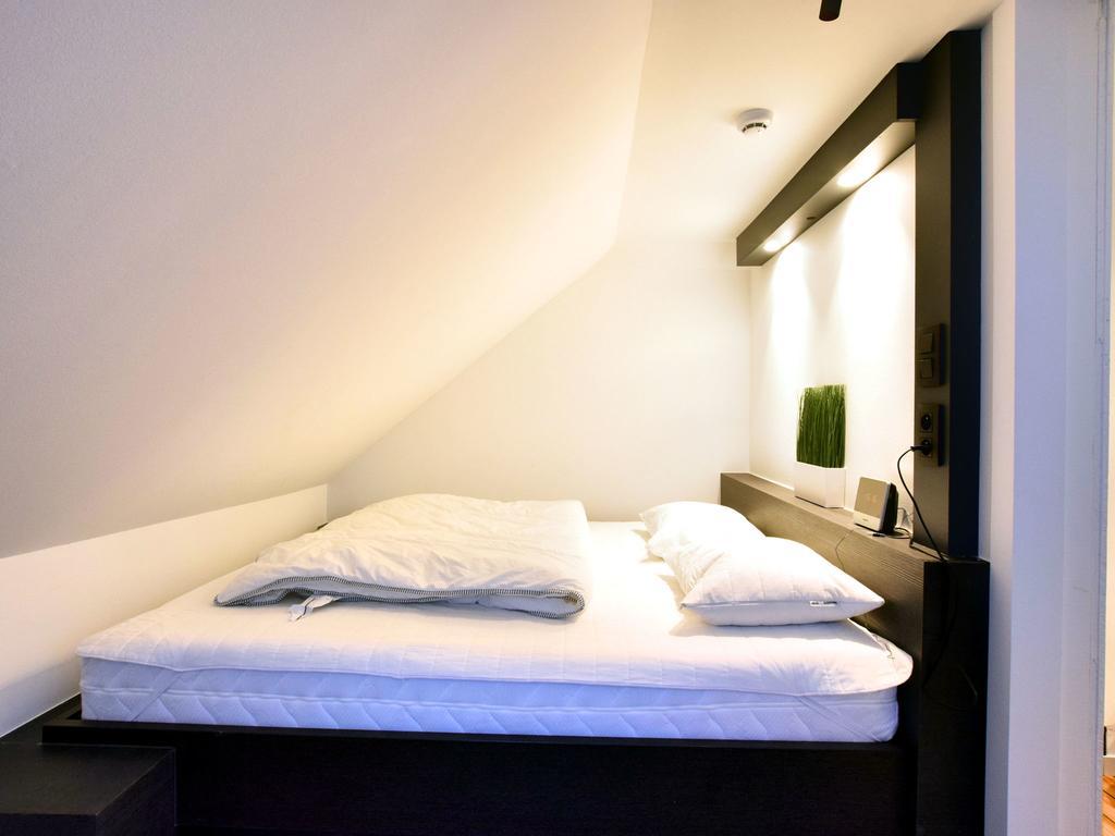 Modern And Cozy Studio In A Former Coach House Робертвиль Экстерьер фото